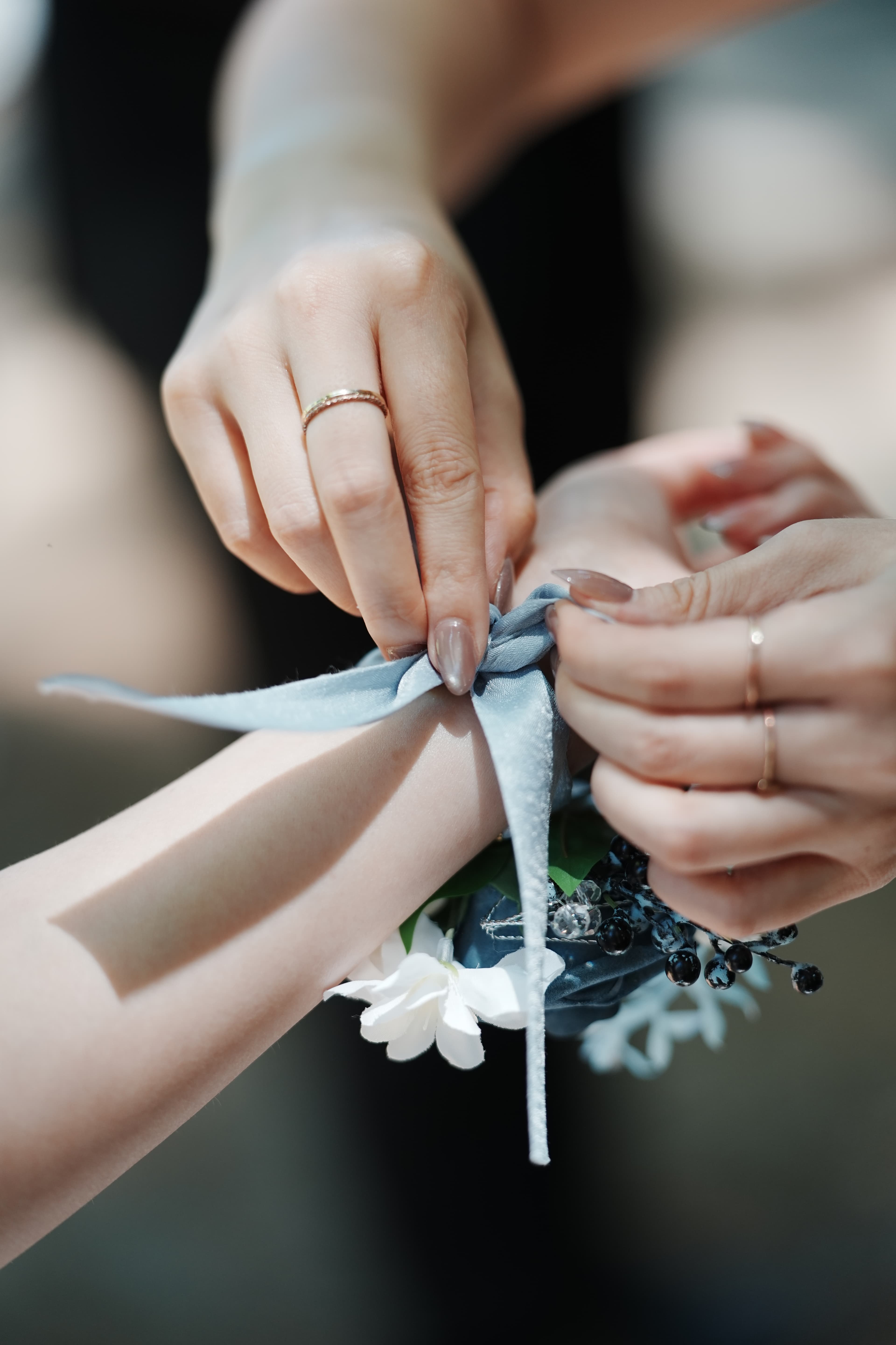 Delicate precise ribbon detail